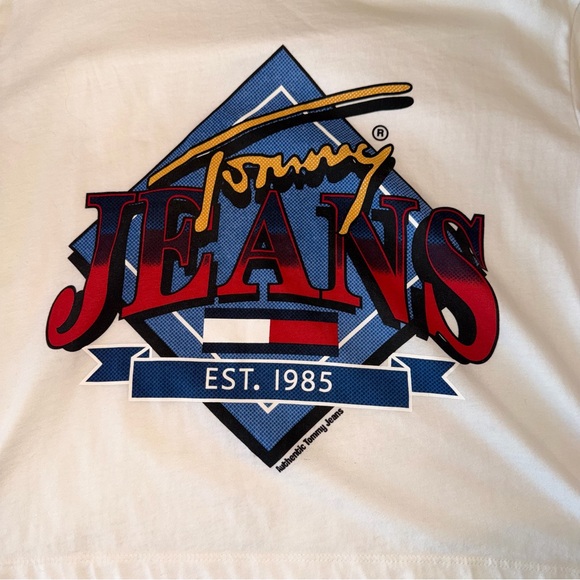 Vintage Tommy Hilfiger Cropped T-Shirt - Size XS - Picture 3 of 7